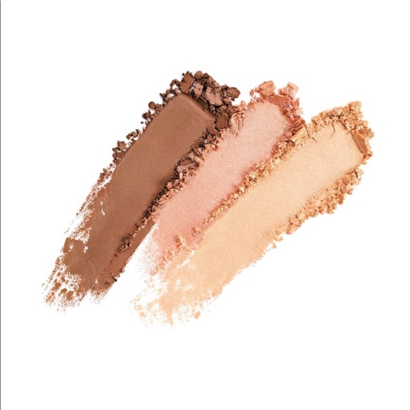 New In Box Becca x Chrissy Teigen Bronze & Glow - Picture 2 of 16